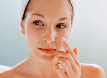 USE PRODUTO ESPECIFICO PARA ACABAR COM A ESPINHA