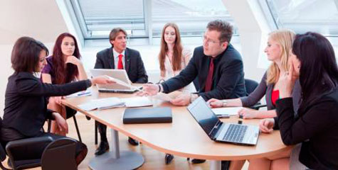 COMO SE VESTIR PARA UMA REUNIAO DE NEGOCIOS